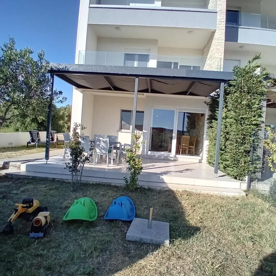 Apartments Ana 투라니 게스트하우스